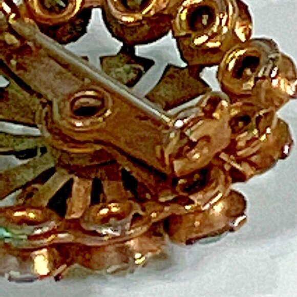 Vtg Round Cluster Pin Brooch Aqua stone (glass?) white enamel goldtone Jewelry - Picture 8 of 8